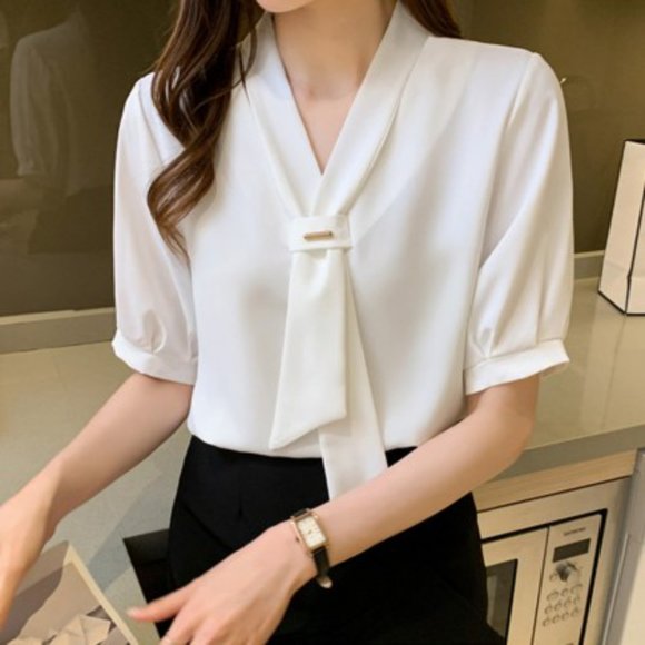 Short sleeve blouse - Picture 2 of 4